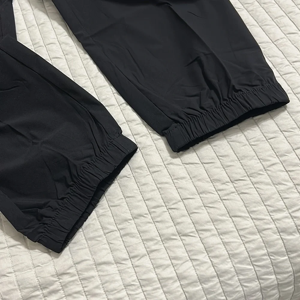 Banana Republic men’s banana
