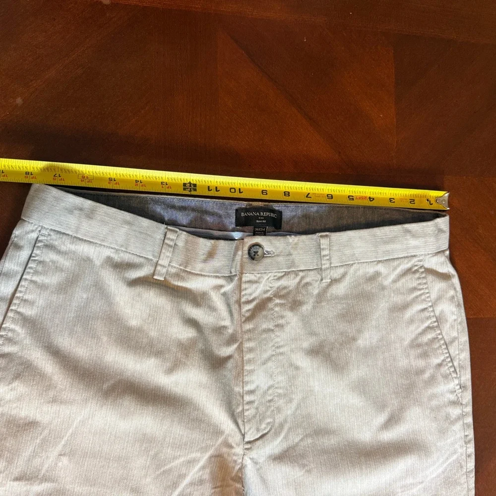 Banana Republic brand banana