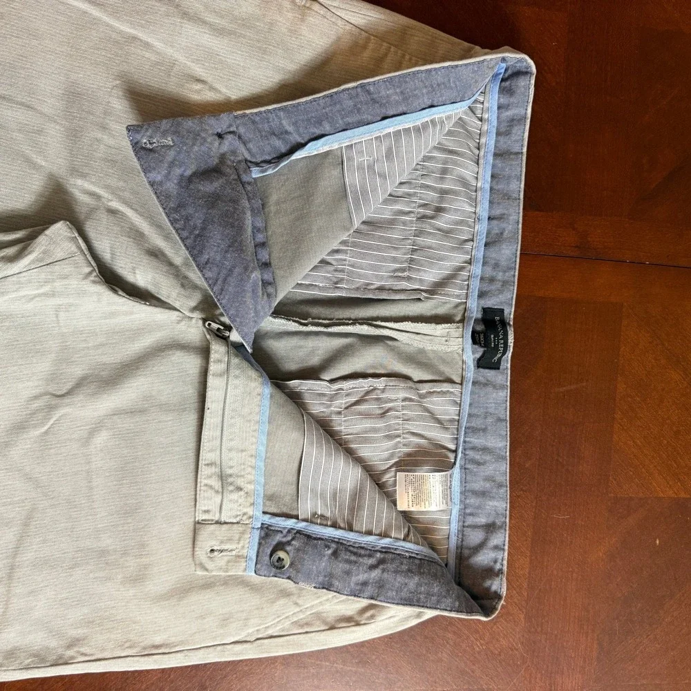 Banana Republic brand banana