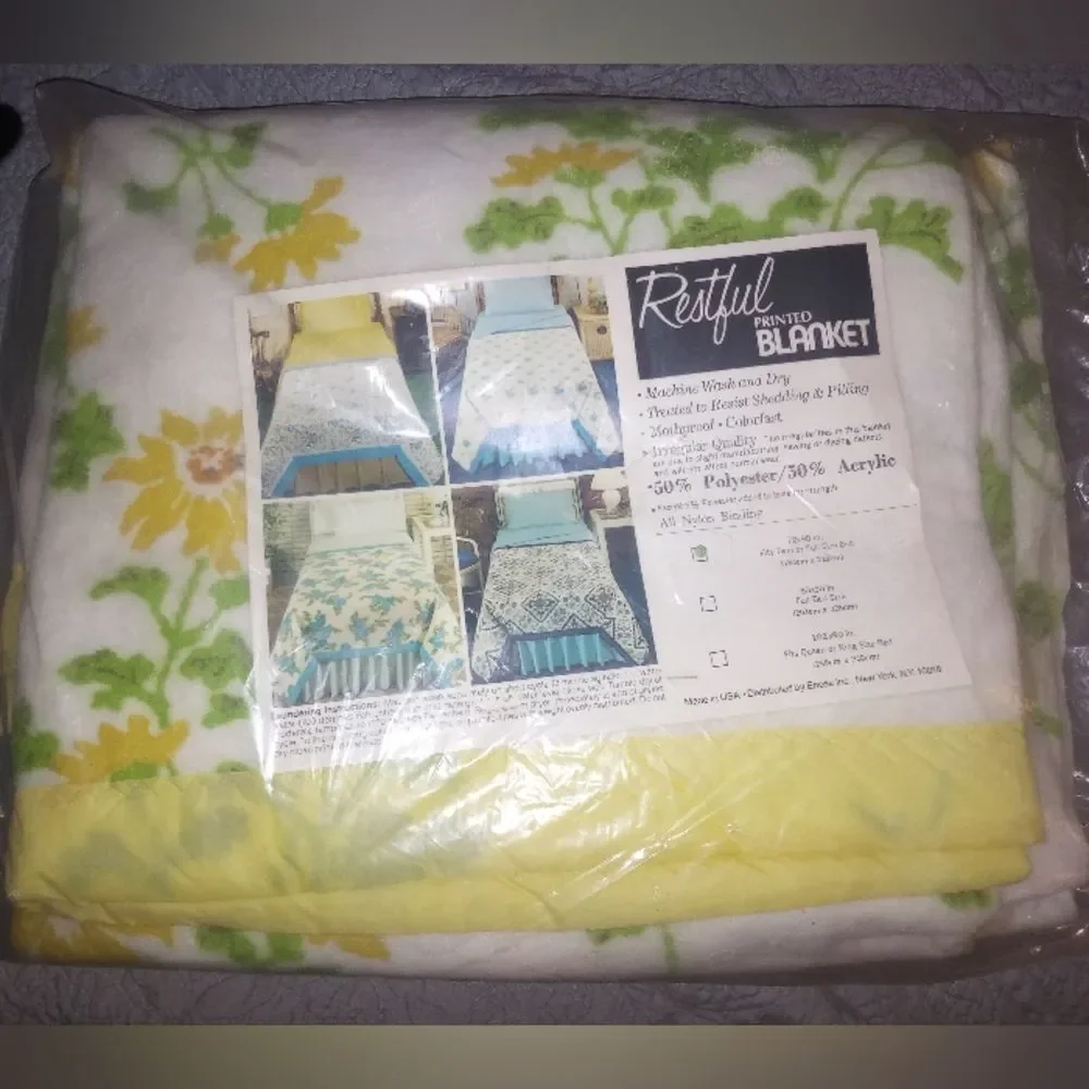 Vintage Restful Printed Blanket Yellow Floral Design Twin/Full Size 72x90In NWT