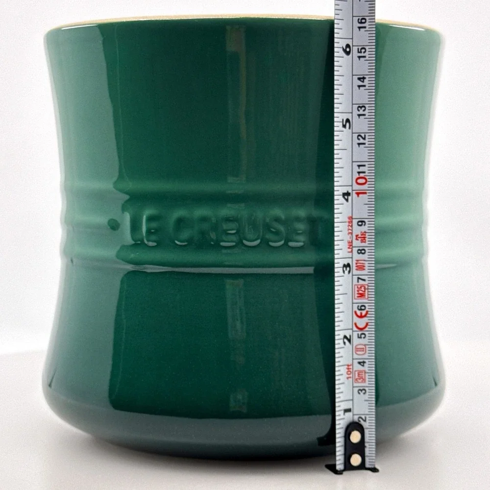 Le Creuset authentic le
