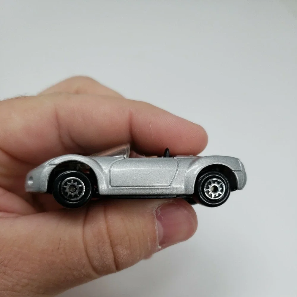maisto car 64 spyder