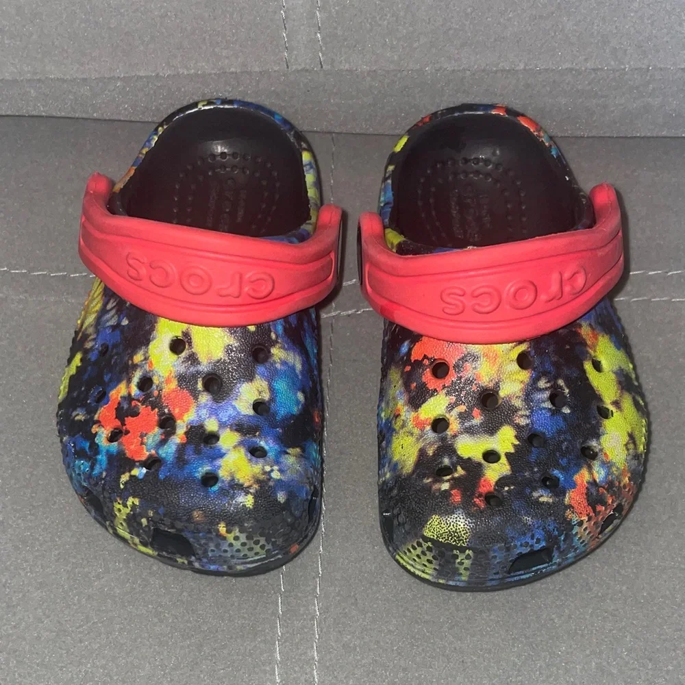 CROCS bright playful