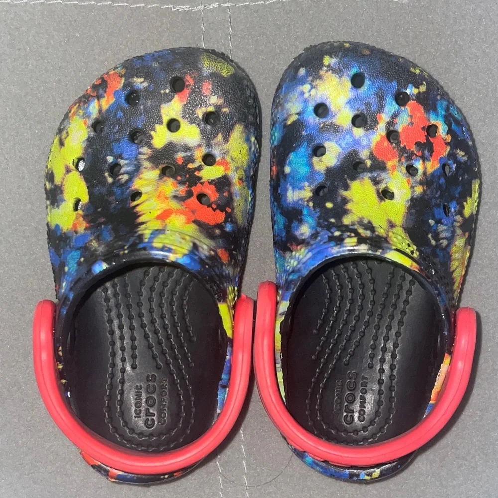 CROCS bright playful