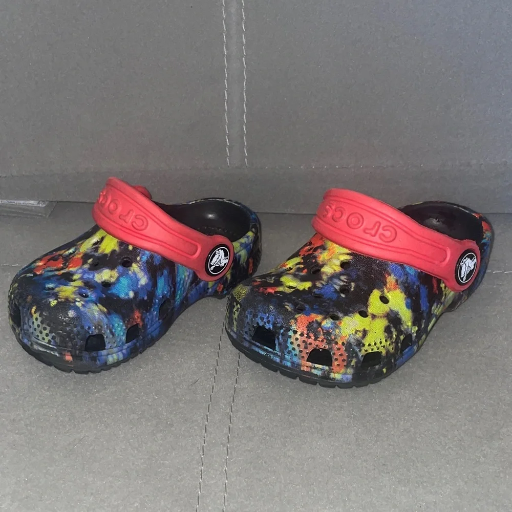 CROCS bright playful