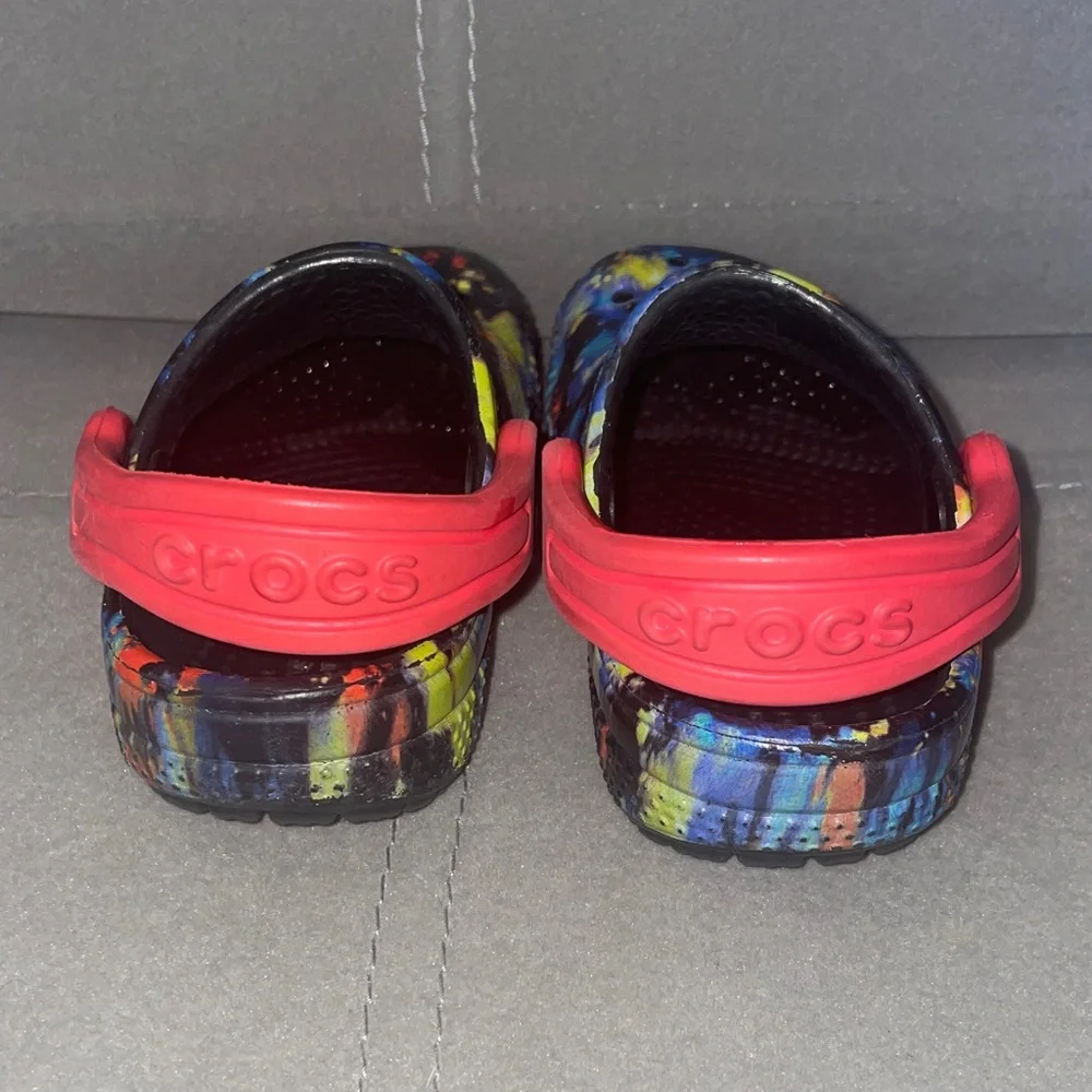 CROCS bright playful