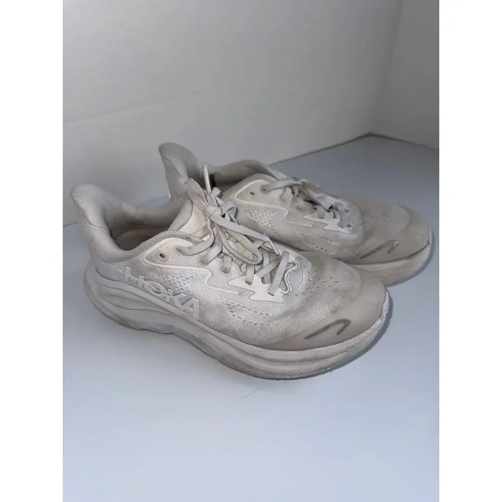 Hoka all white