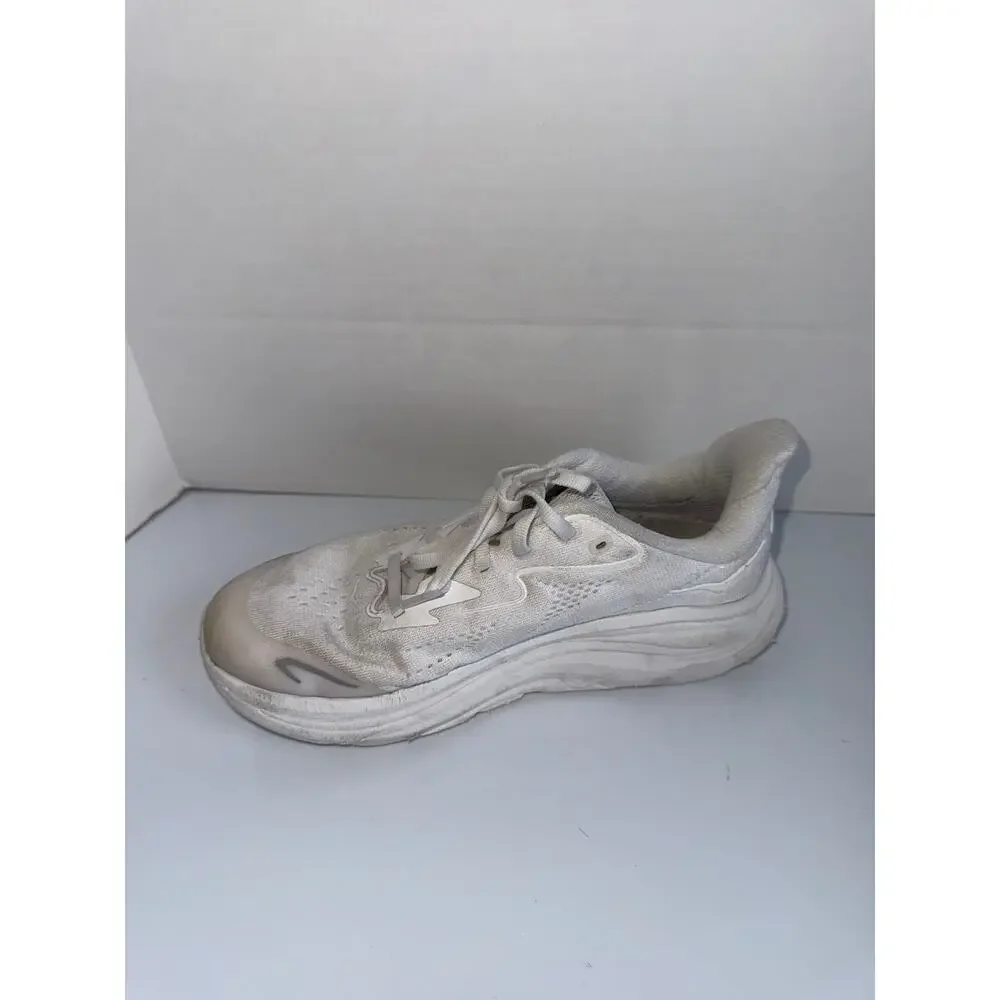 Hoka all white