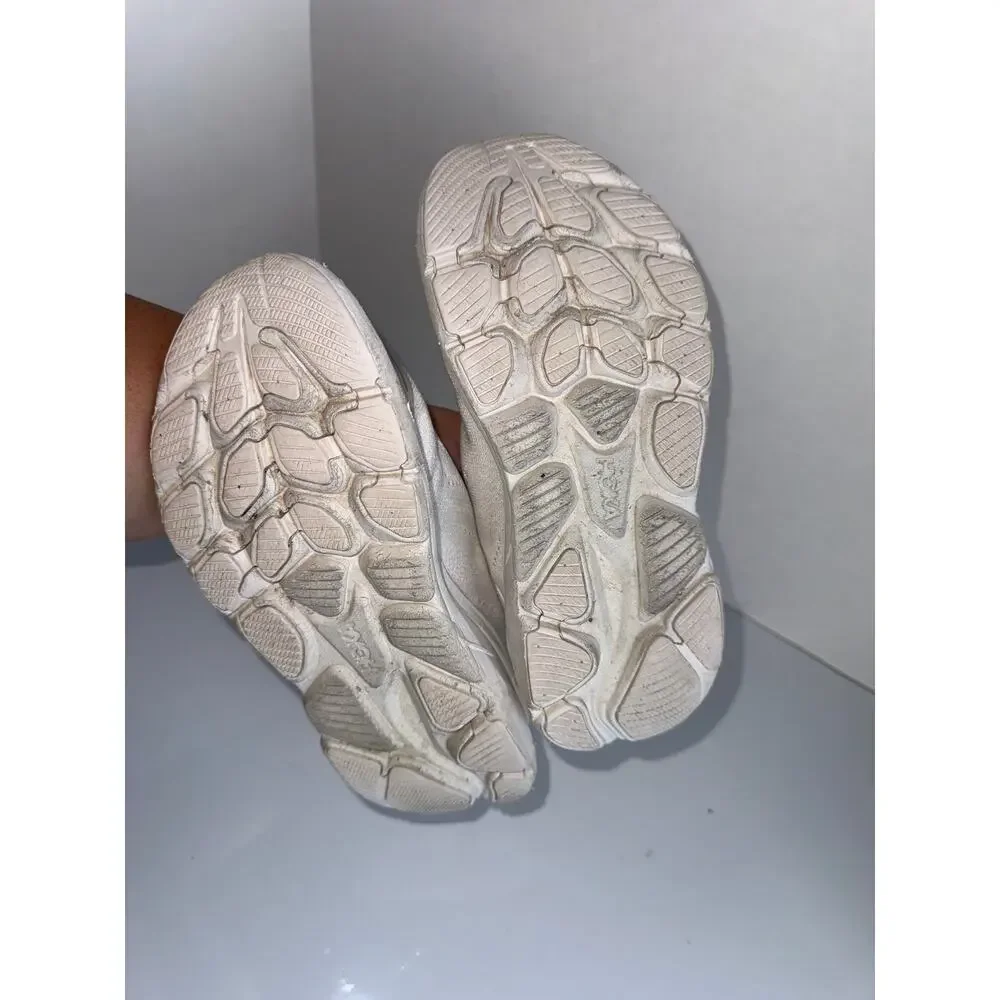 Hoka all white