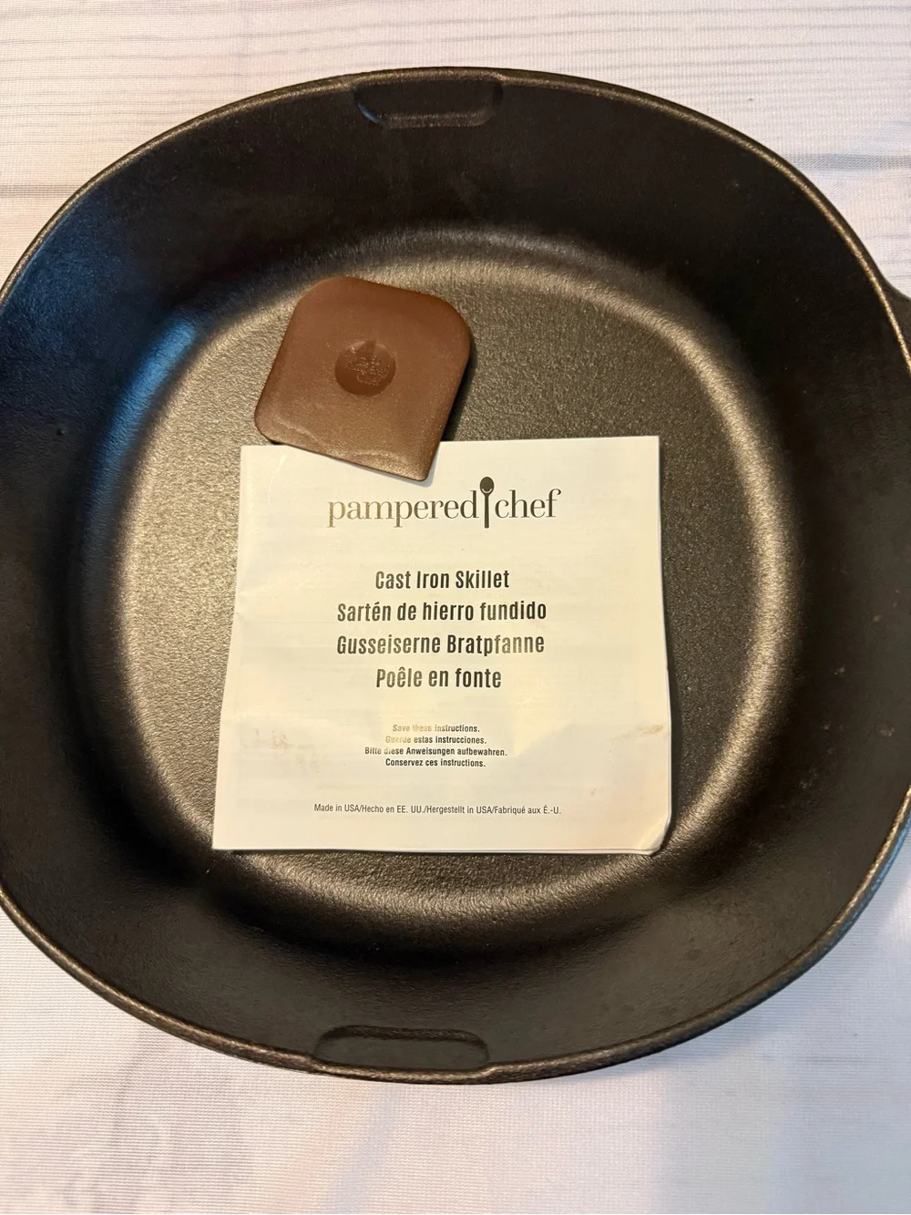 The Pampered Chef Black Cast Iron Fry Pan Skillet with Side Handles 10”