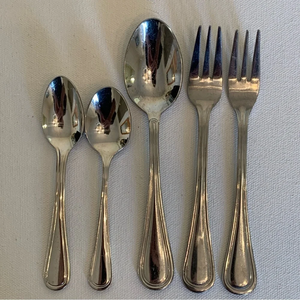 Walco PACIFIC RIM Contemporary 5 Piece Spoons Forks W Mixed Brands Same Pattern