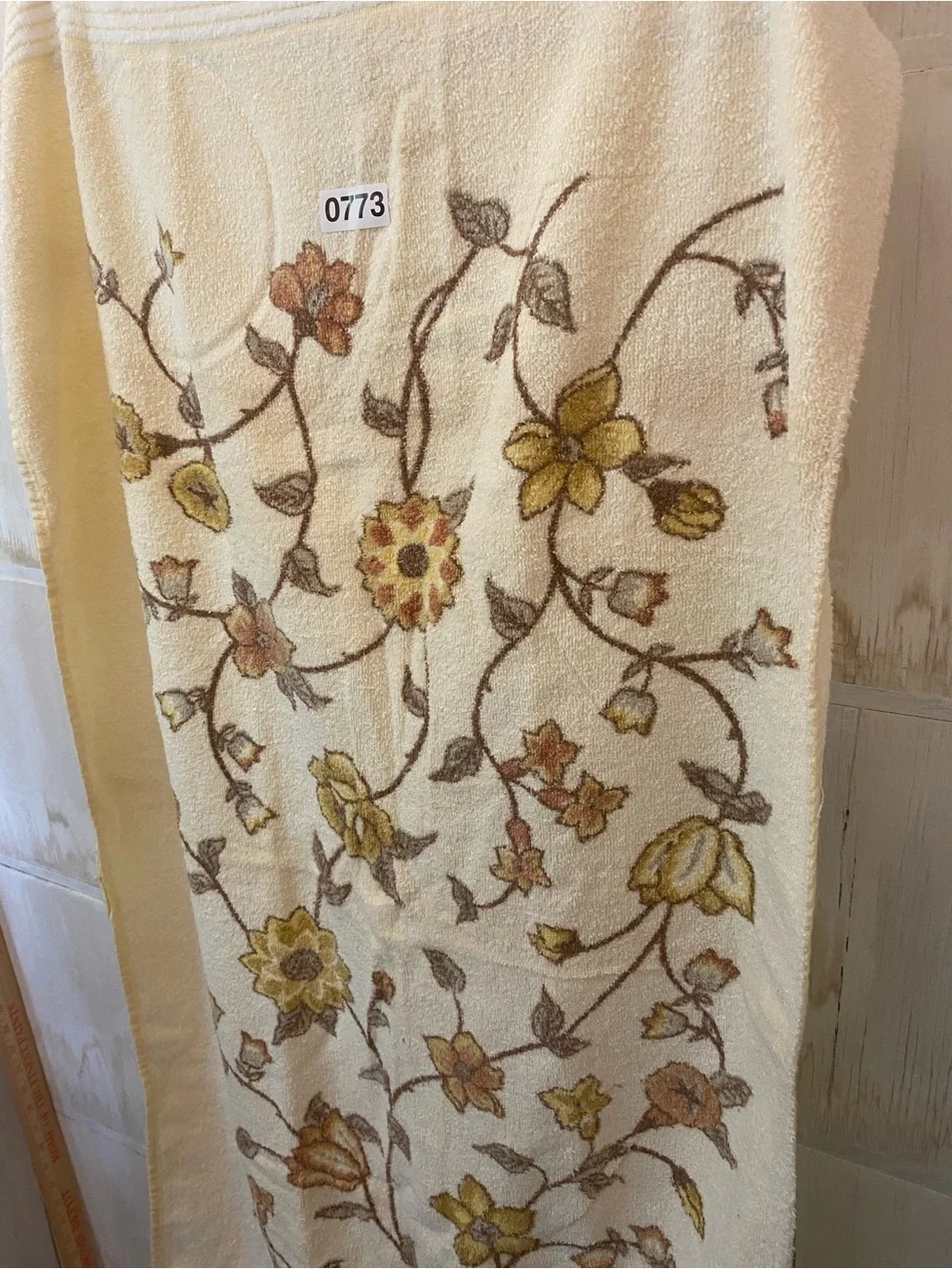 Vintage Canon Cream Floral Bath Towel USA Made Neutral