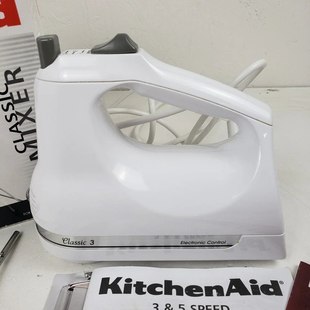 KitchenAid Classic 3 Speed Hand Mixer White KHM3WH With Turbo Beaters