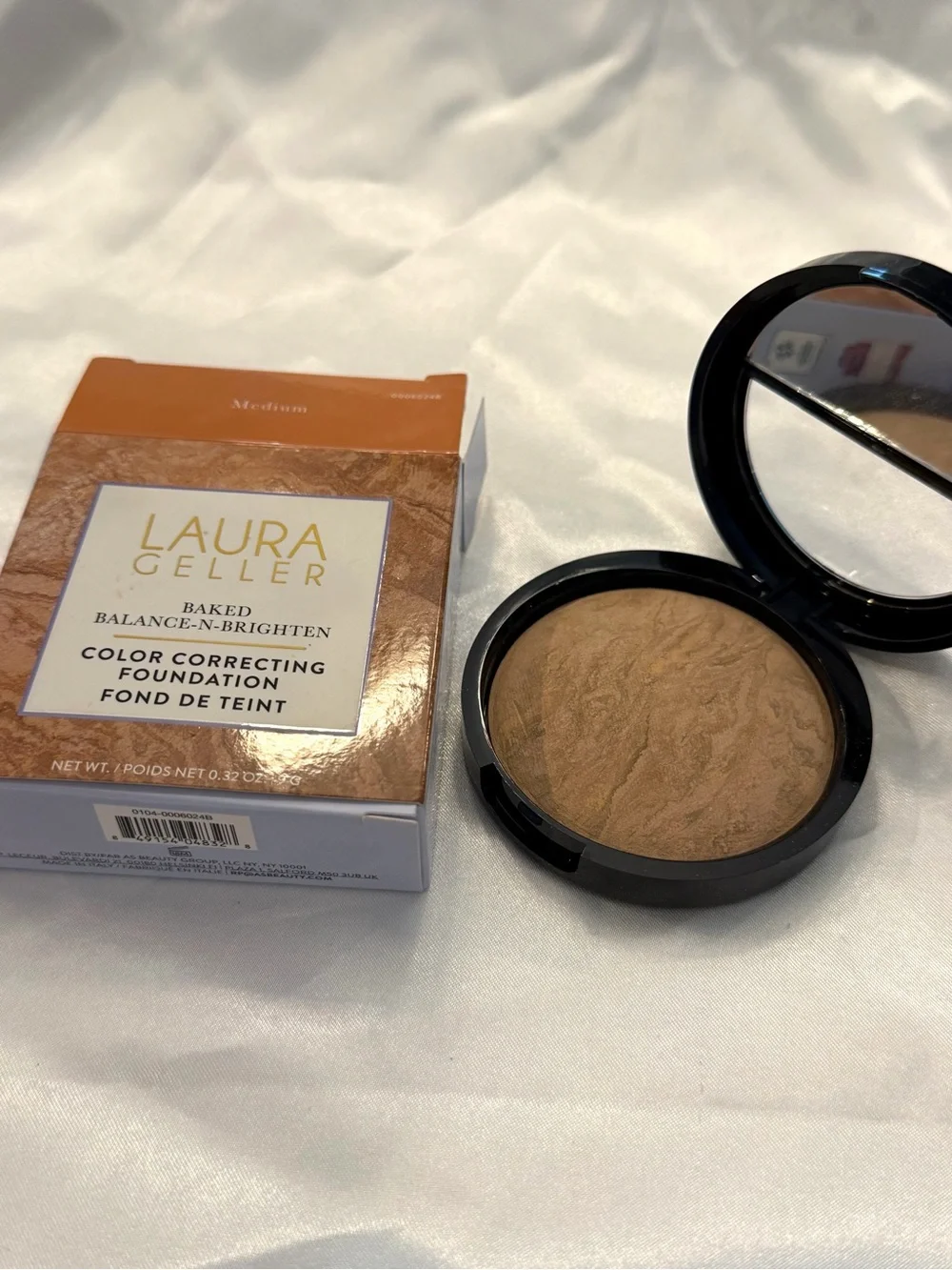 Laura Geller Baked Balance-n-Brighten Color Correcting Foundation Compact Medium