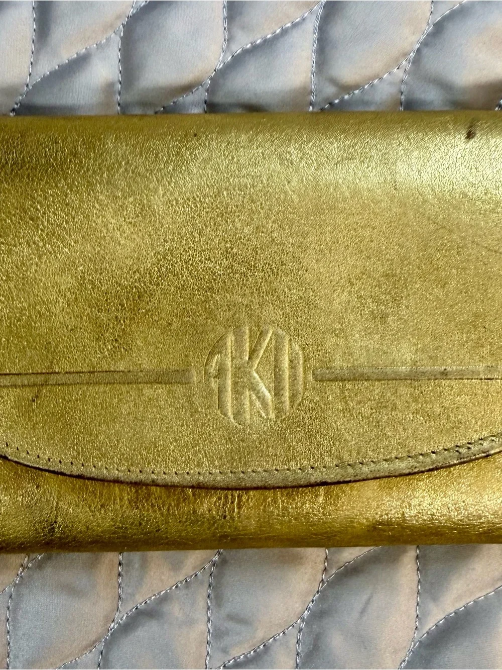 N/A shiny gold