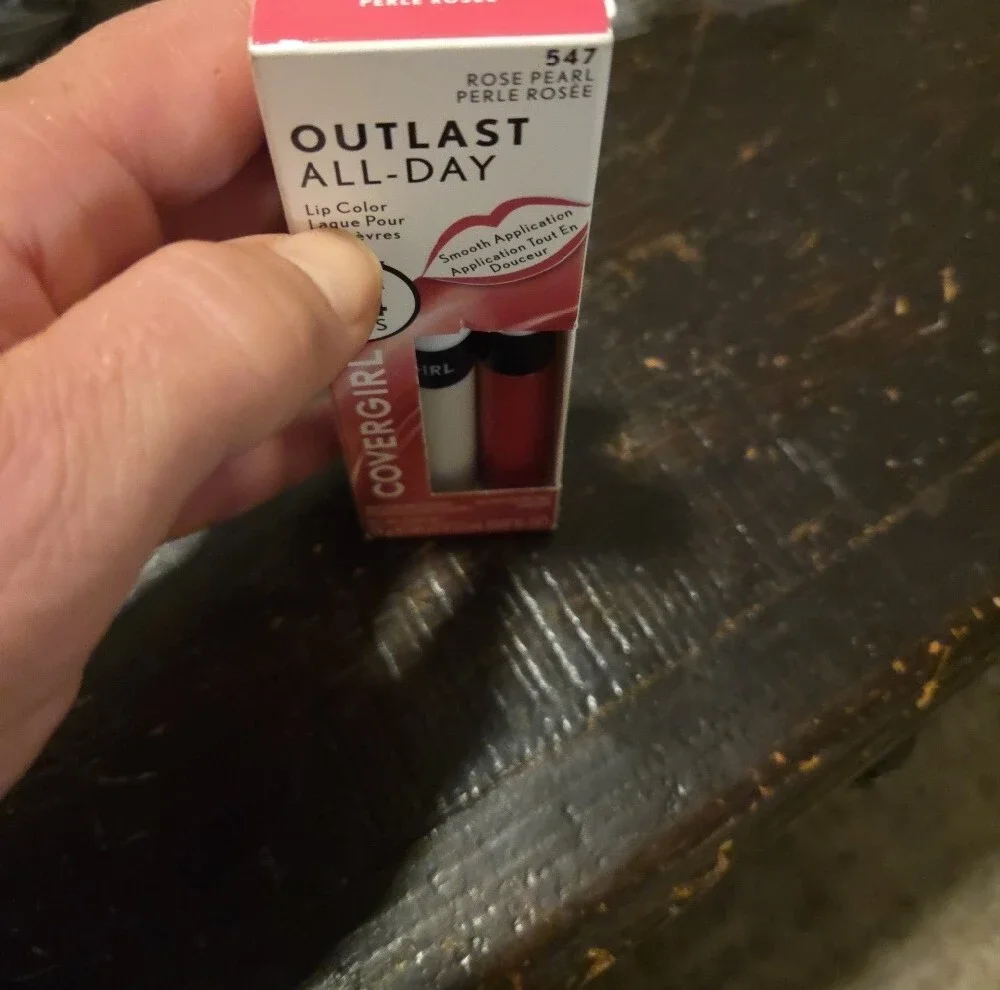 COVERGIRL outlast all