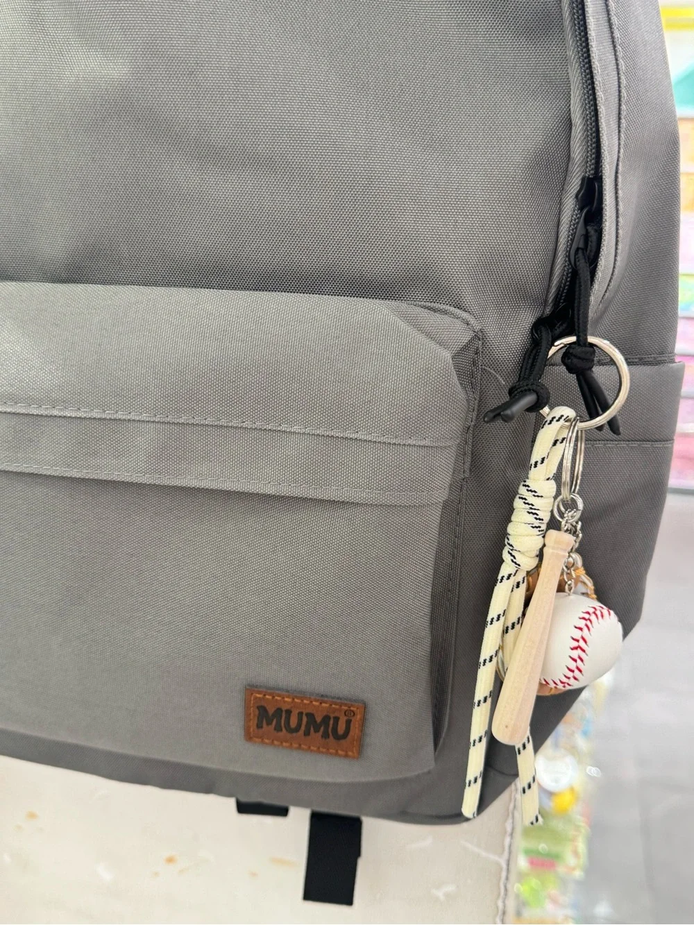 N/A gray backpack