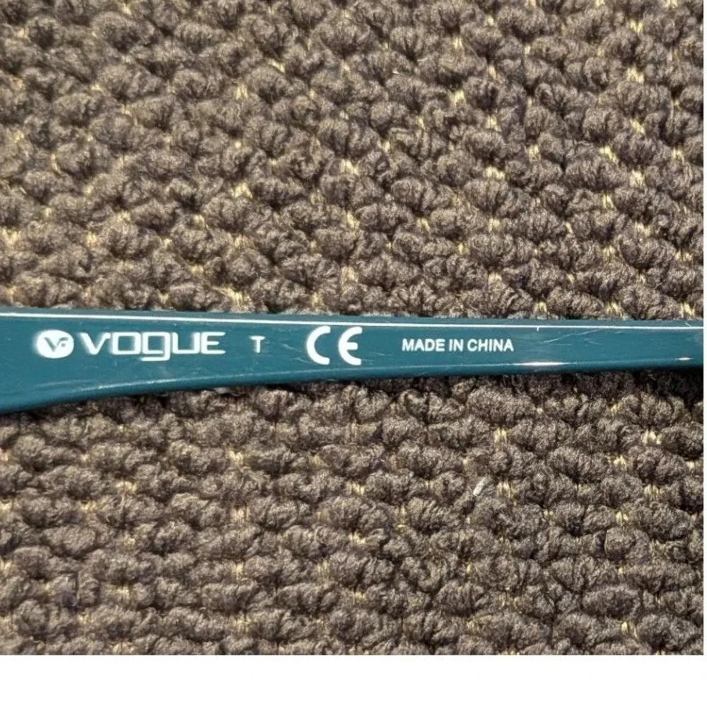 Vogue 52 16
