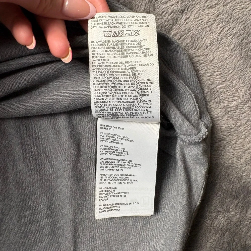 The North Face sleeve length 27