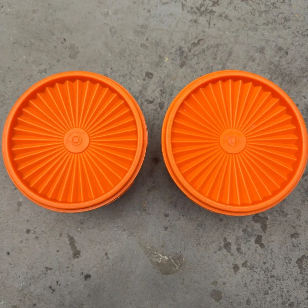 Tupperware vintage servalier