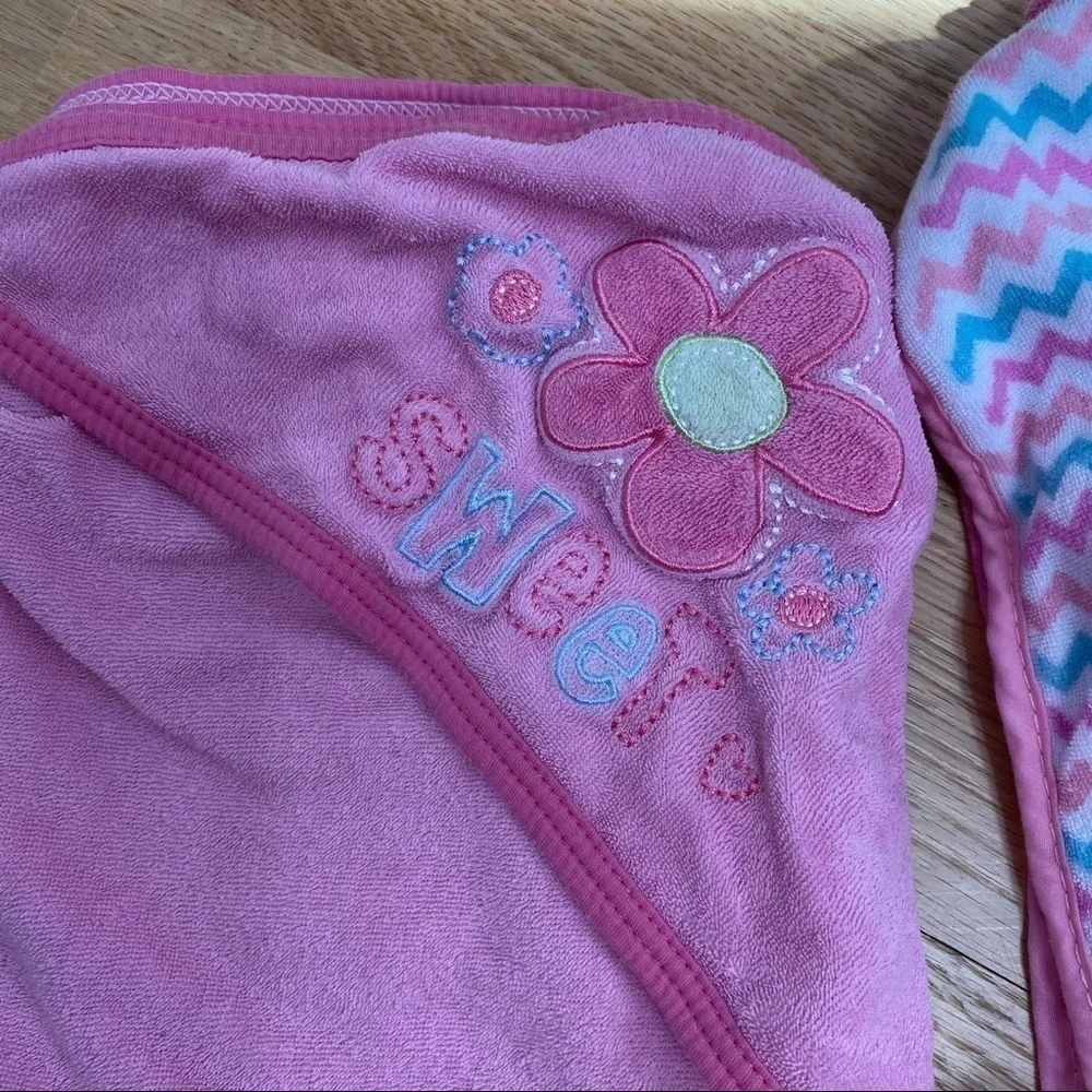 N/A girls hooded