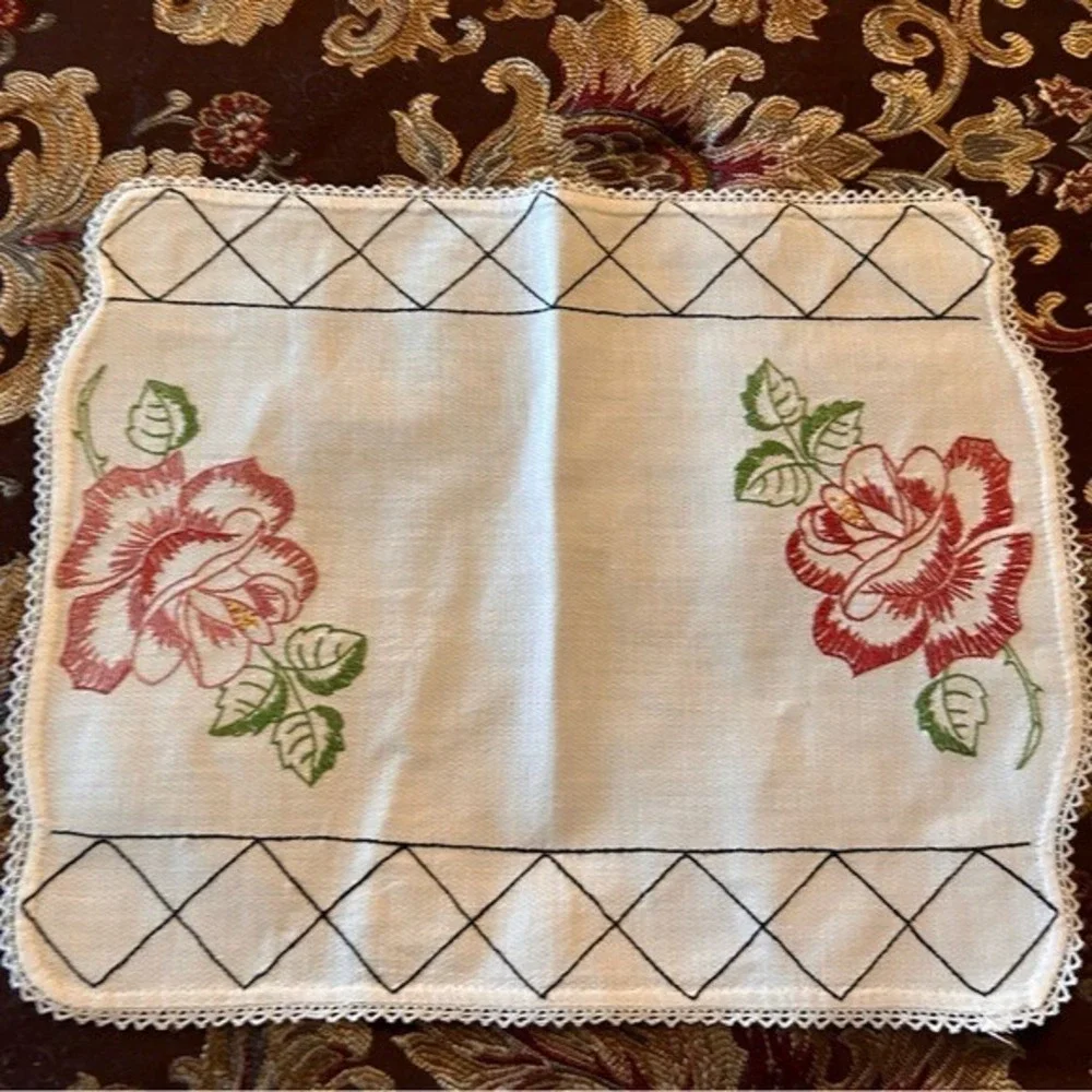 Source Unknown vintage white