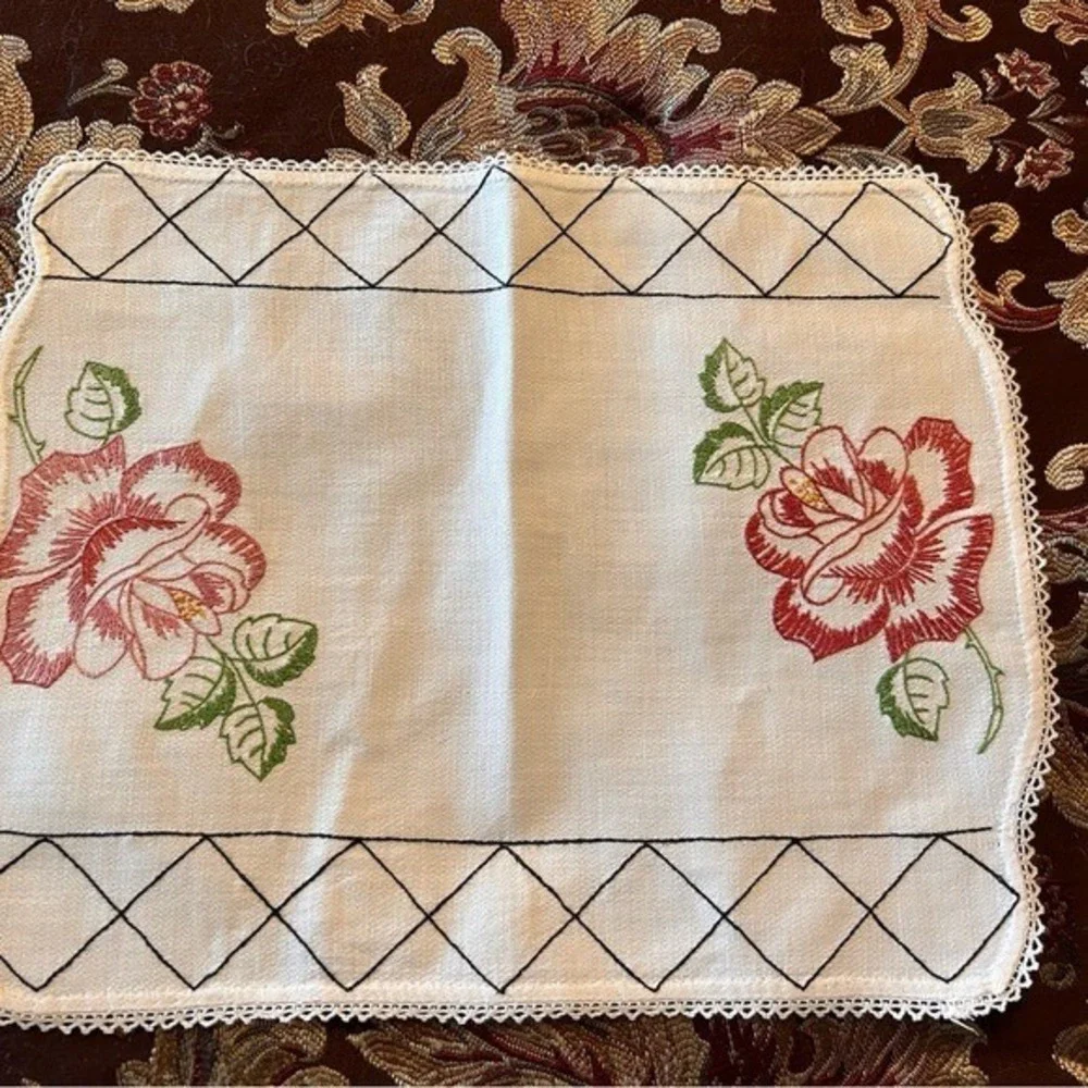 Source Unknown vintage white