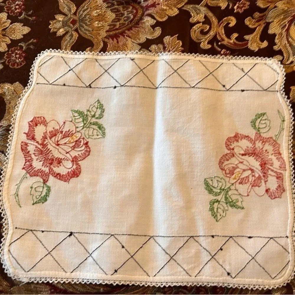 Source Unknown vintage white