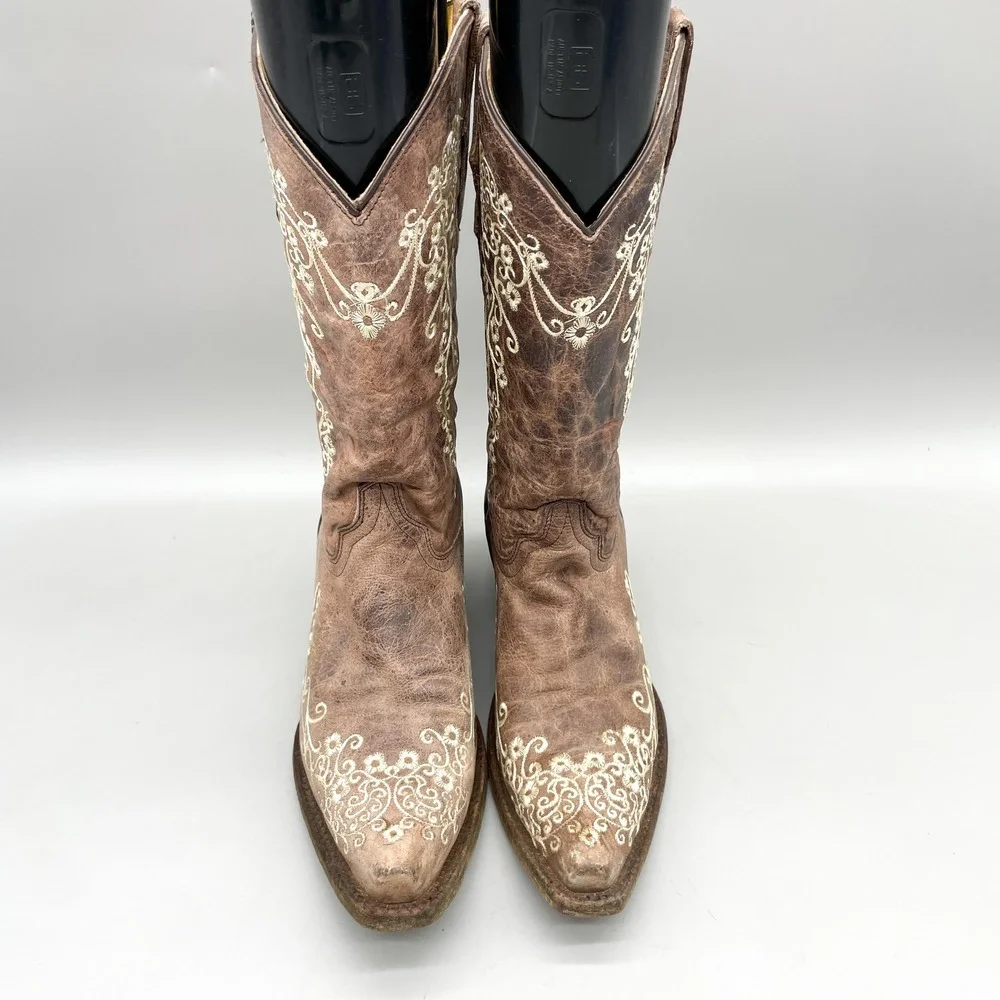 Corral coastal cowgirl