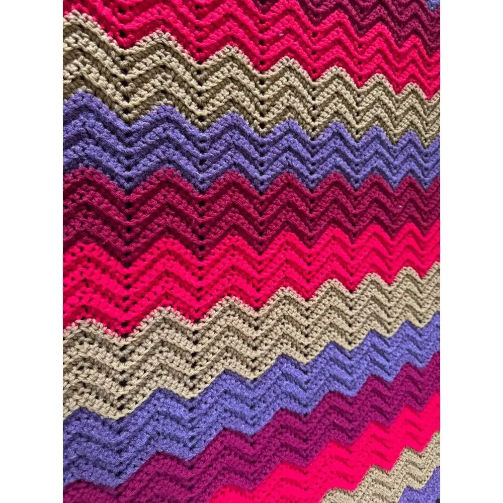 VTG Handmade Crochet Ripple Afghan Retro Chevron Multicolor Blanket‎ Throw Cozy