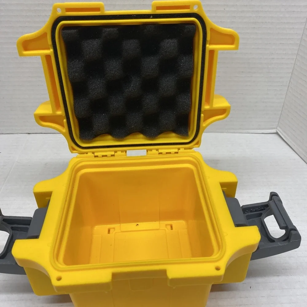 Invicta waterproof heavy