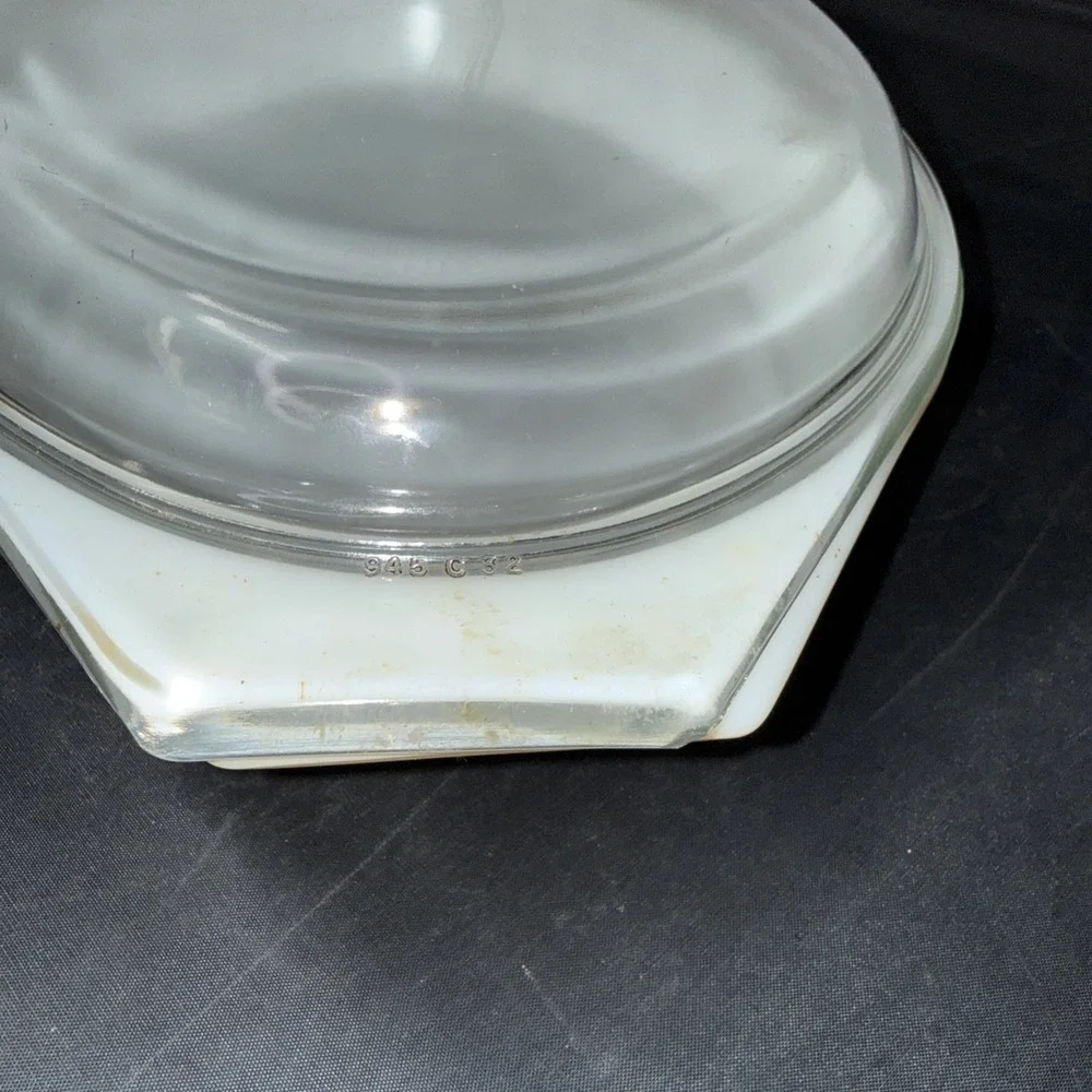 Pyrex oval divided