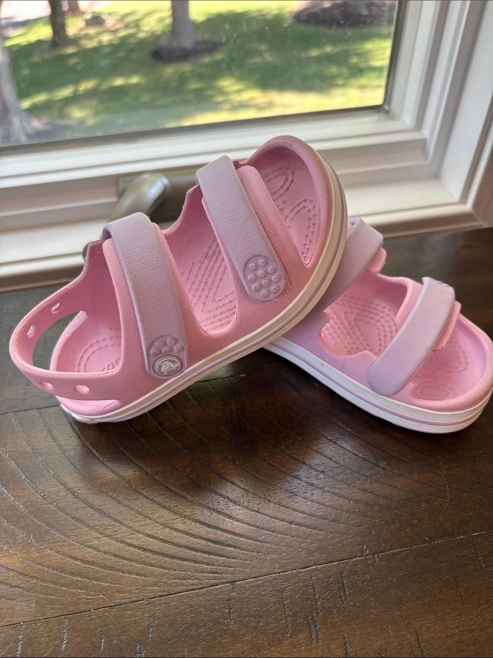 N/A pairs crocs