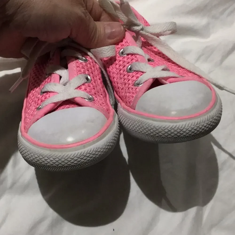Converse bubble gum