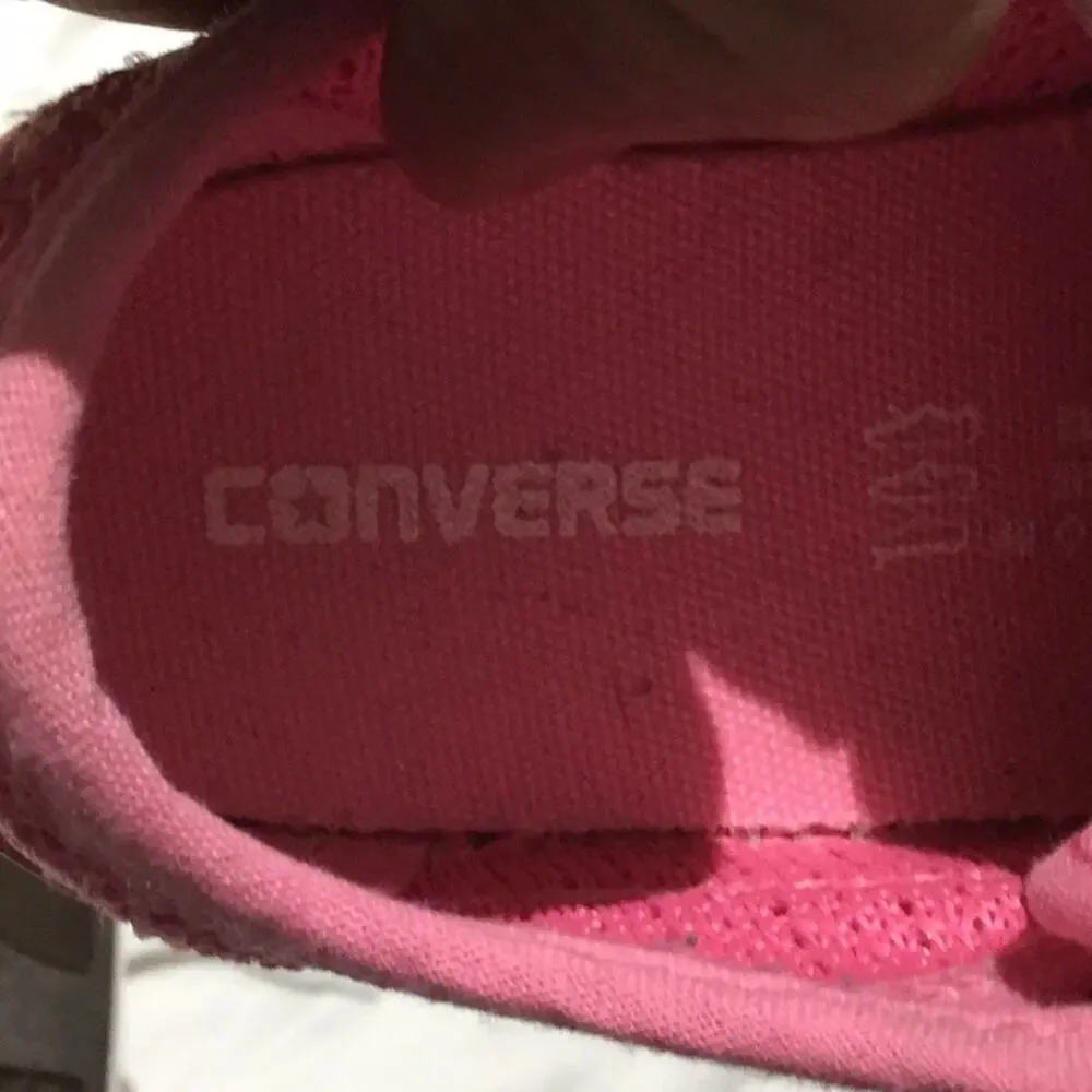 Converse bubble gum