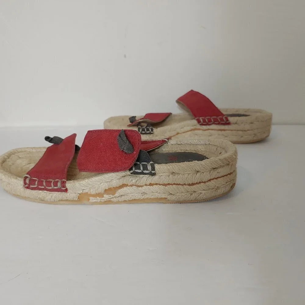 GAP slip espadrilles