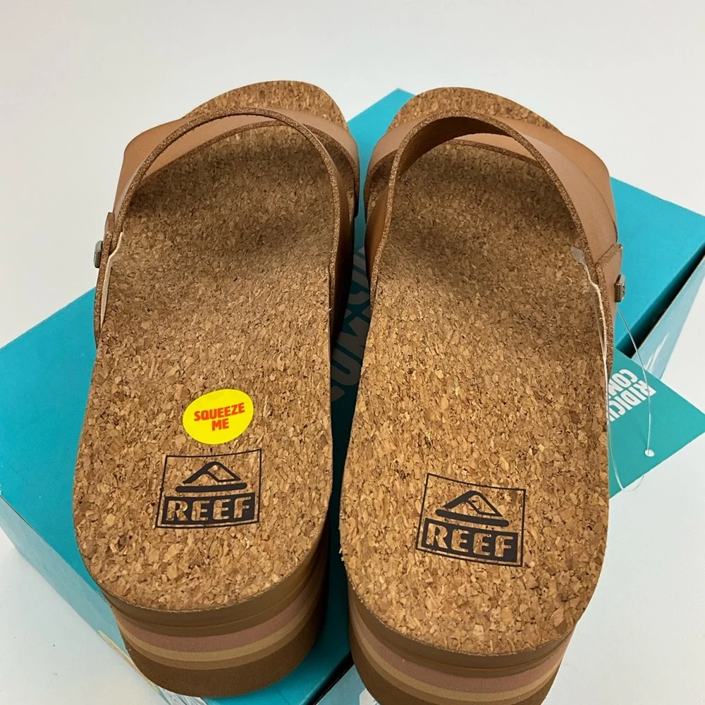 Reef cushion vista