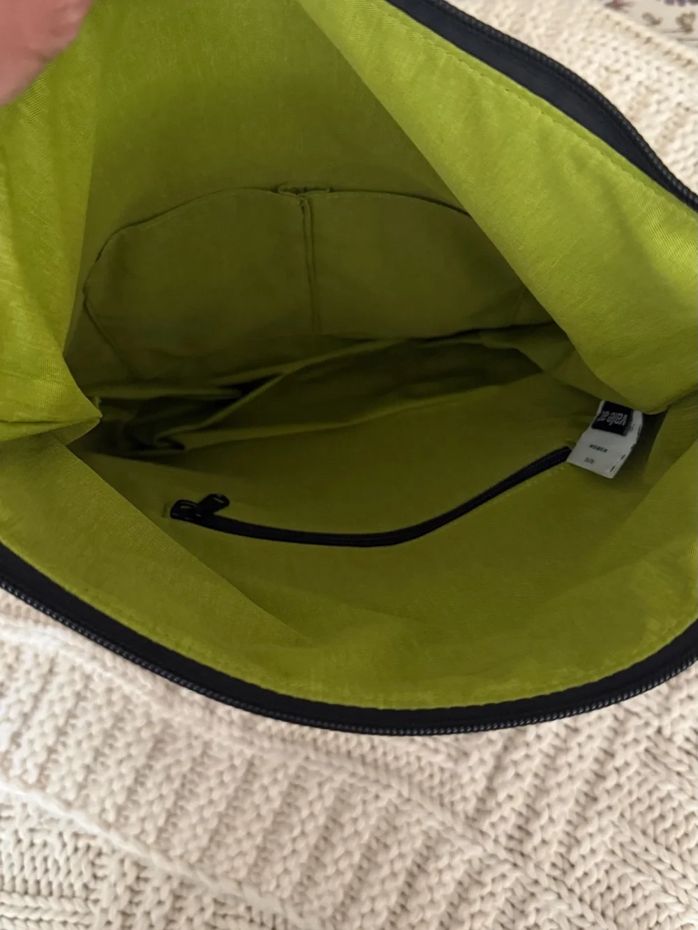 Sherpani sleek crossbody