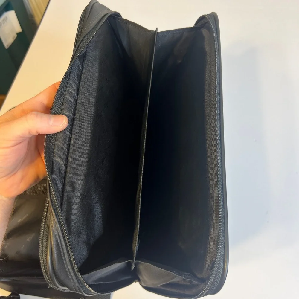 Targus laptop messenger