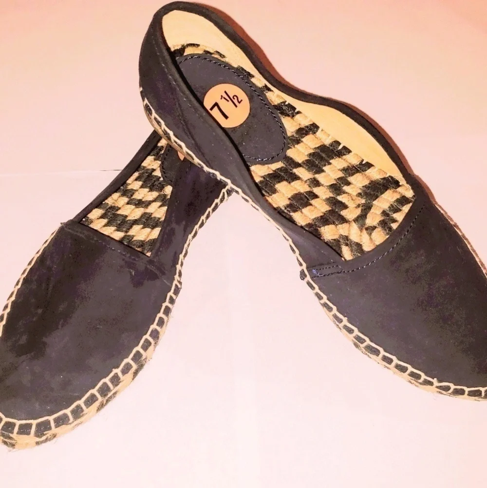 Frye brand new