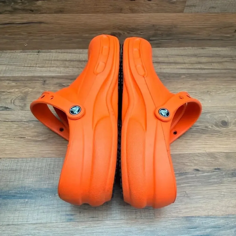CROCS product details