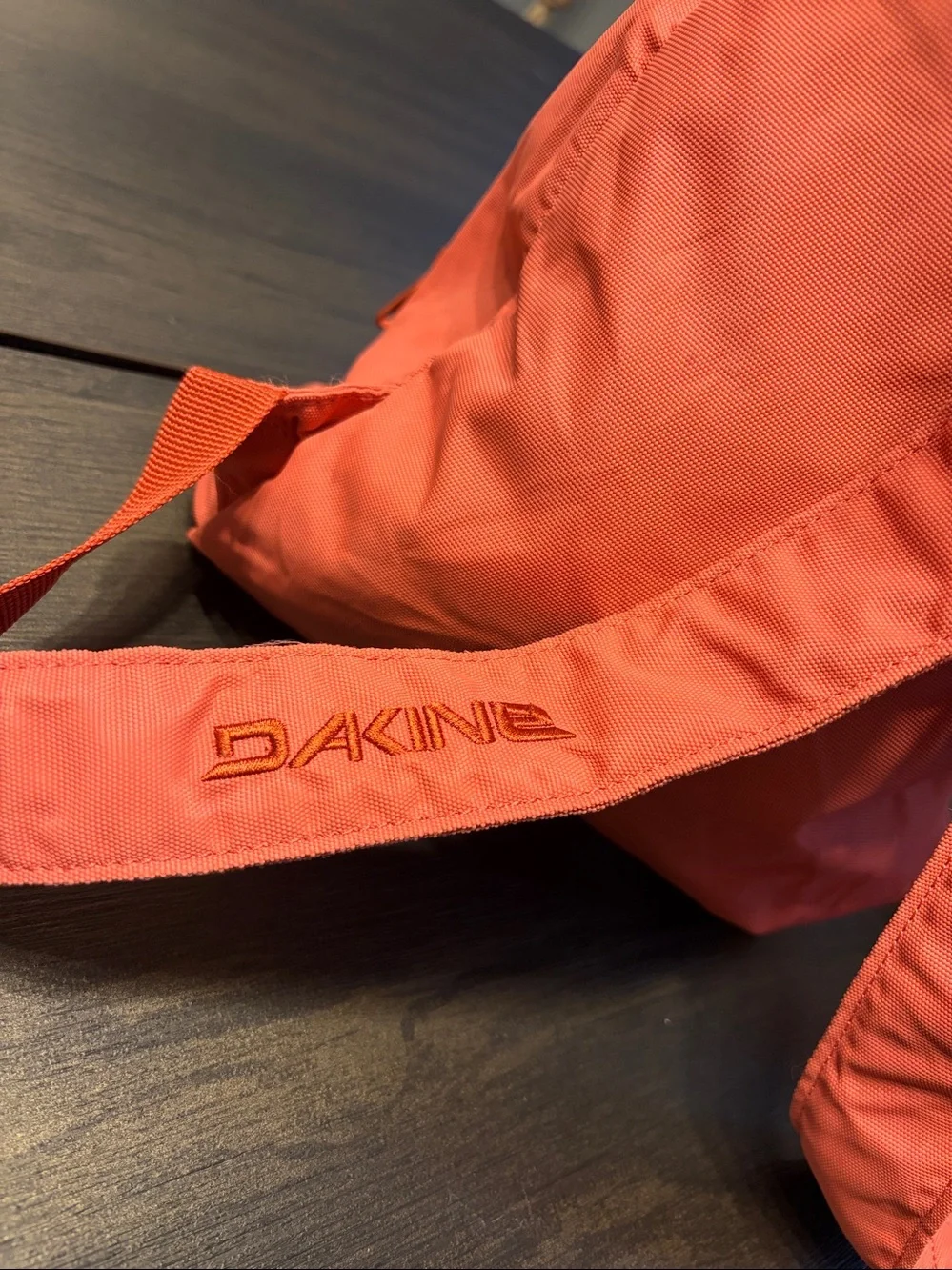 Dakine zipper loop