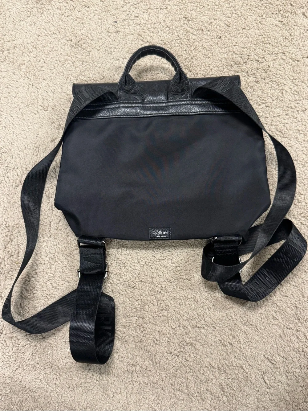 Botkier compact black