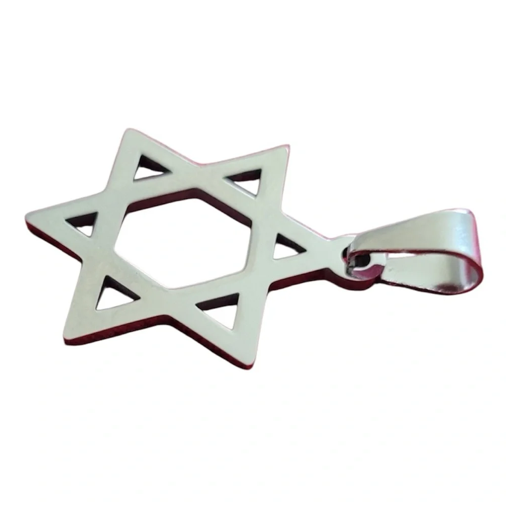 The Unbranded Brand elegant silver