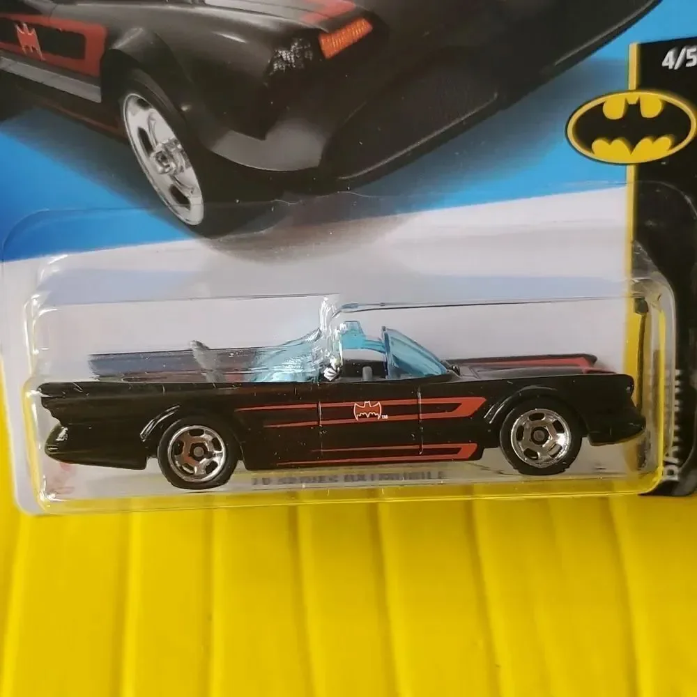 Hot Wheels 2021 TV Series Batmobile Batman Car NIB New