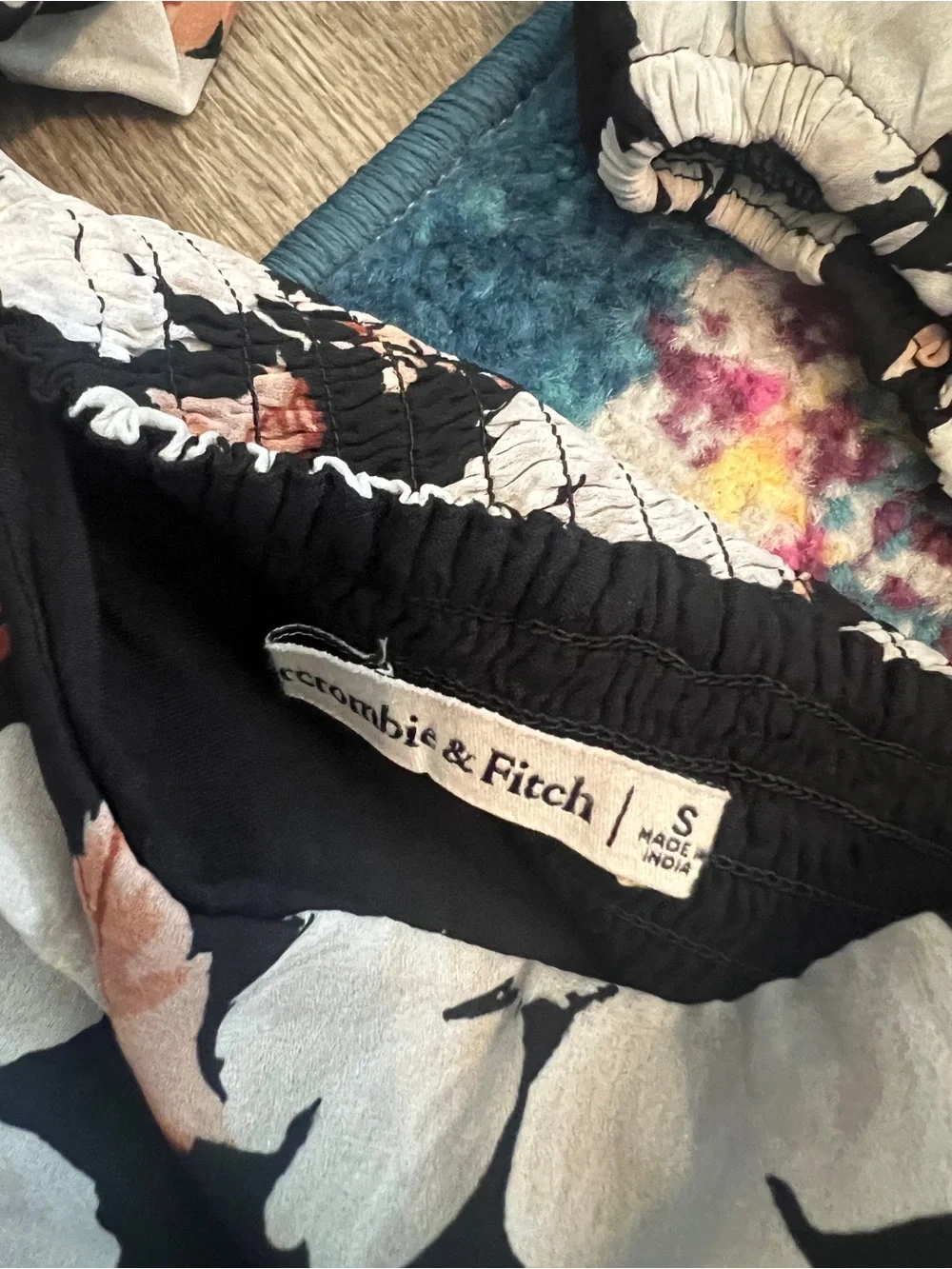 Abercrombie & Fitch chic cropped