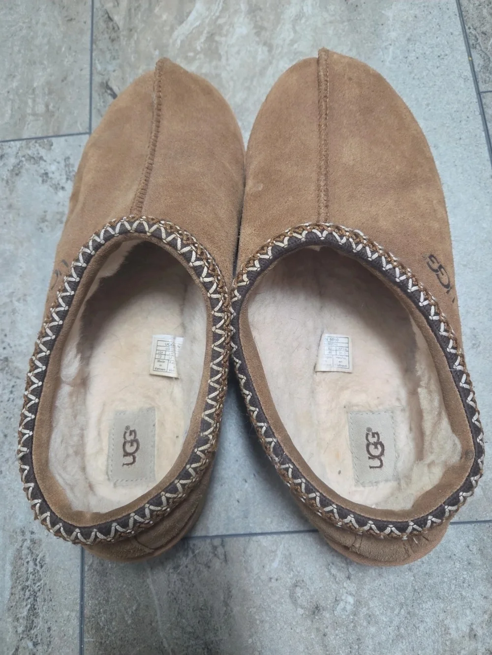 UGG comfortable men