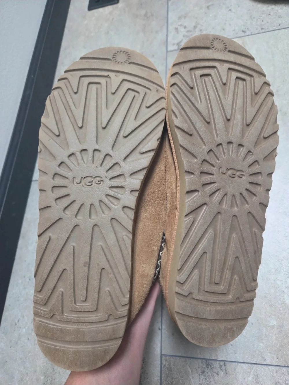 UGG comfortable men