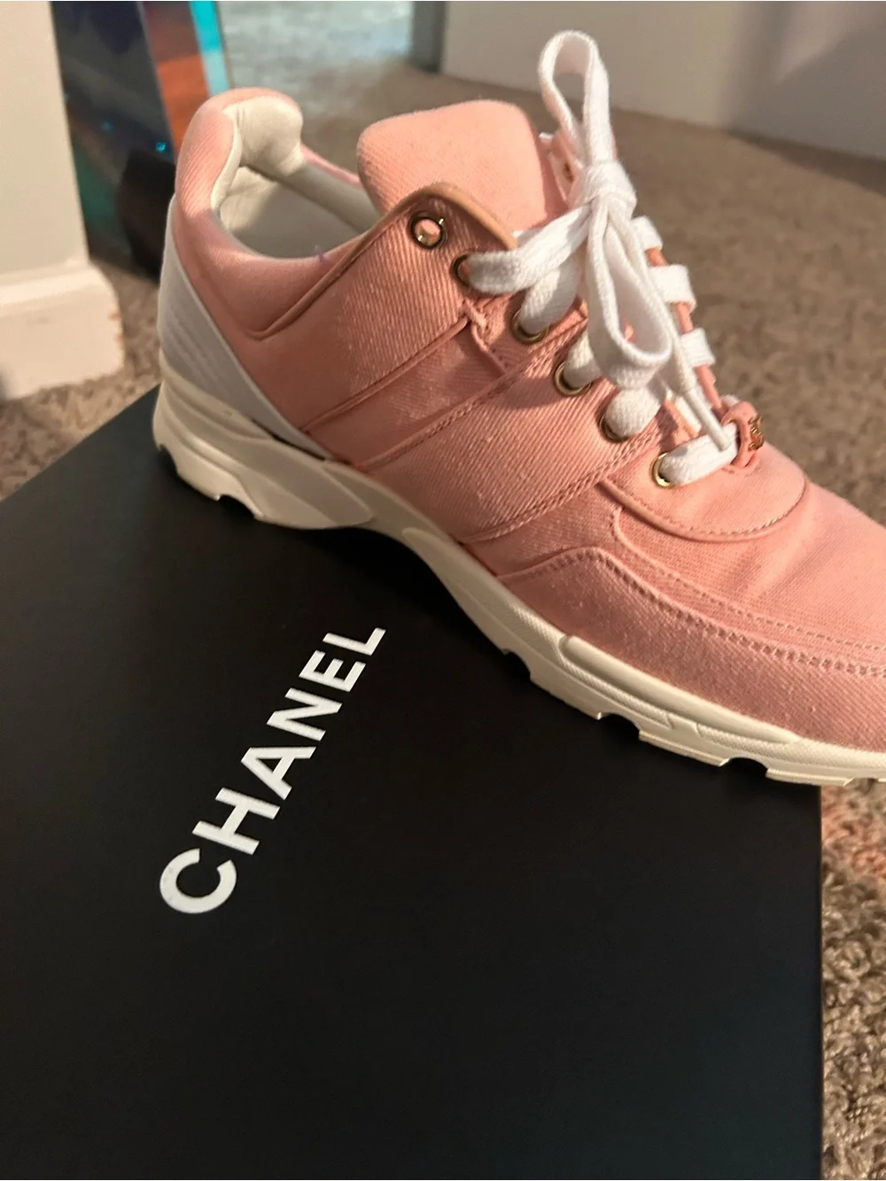 CHANEL can rest size