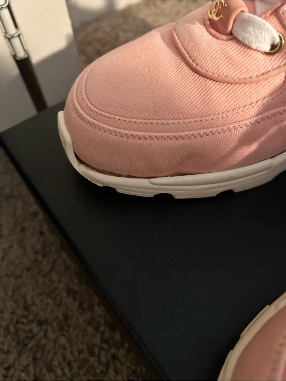 CHANEL rest shoes bottoms